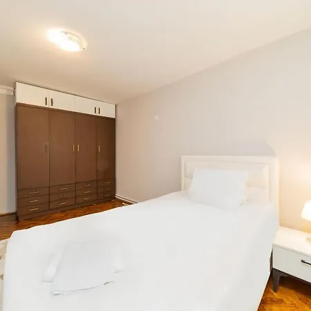 Flat W Balcony 3 Min To Konyaalti Beach In Lejlighed