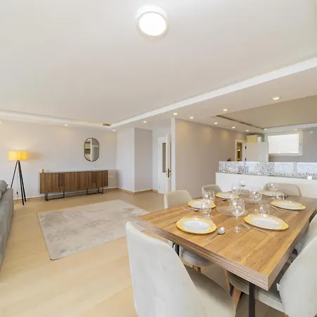 Flat W Balcony 3 Min To Konyaalti Beach In * Antalya
